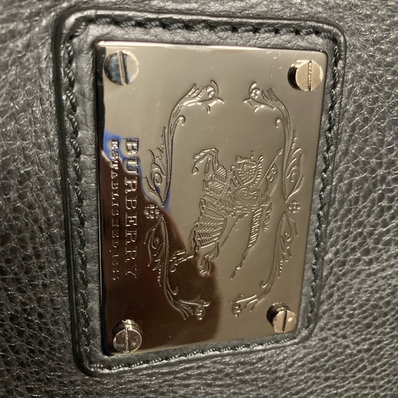 Authentic large Burberry bag never worn with dust bag - Picture 4 of 7